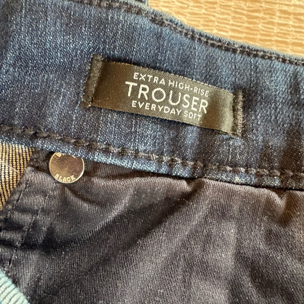 White House Black Market Black Jeans with High-Rise Petite Label - Picture 4 of 4